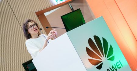 Polski biznes przekonuje się do rewolucji. Do pracy zaprzęgnie sztuczną inteligencję i roboty