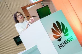 Polski biznes przekonuje się do rewolucji. Do pracy zaprzęgnie sztuczną inteligencję i roboty