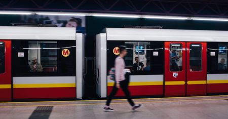 Wszedł do tunelu metra w Warszawie. Areszt dla Francuza
