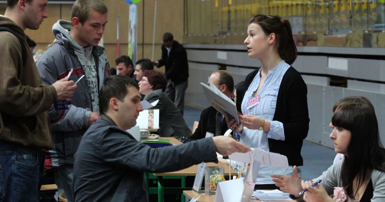 Nawet 8,4 tys. zł płacą już na starcie. Nie trzeba mieć doświadczenia