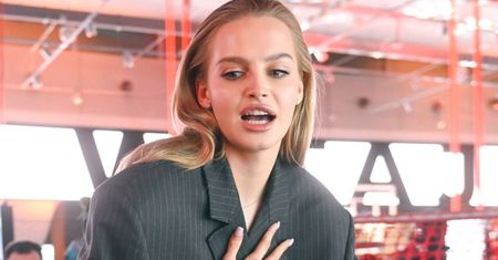 Karolina Pisarek pokazała się w modnych butach. Fani podzieleni: "Tragedia" vs. "10/10" (ZDJĘCIE)
