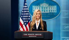 Wpadki i niewiele odpowiedzi. Debiut nowej rzeczniczki Trumpa