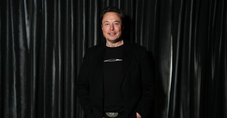 Musk chipuje Brytyjczyków. Poszukuje ochotników z paraliżem