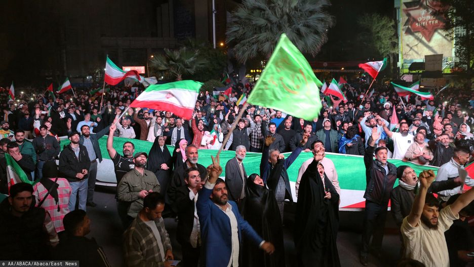 Ludzie wyszli na ulice. Iran świętuje atak na Izrael