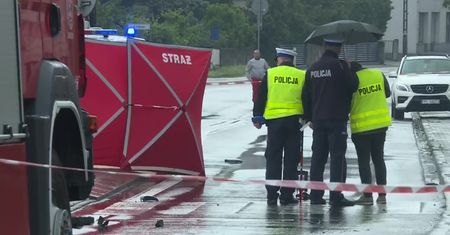 Tragiczny wypadek w Wielkopolsce. Kierowca chciał uniknąć zderzenia z innym autem, śmiertelnie potrącił kobietę