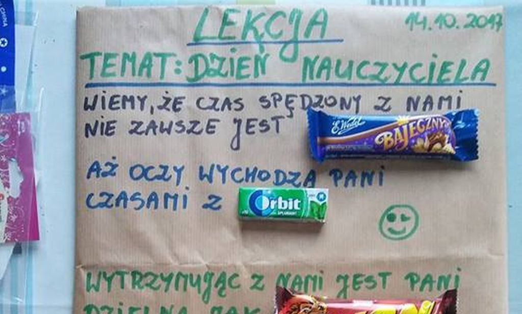 Kwiaty na Dzień Nauczyciela to nuda. Ta laurka to najlepsza rzecz, jaką dziś zobaczycie