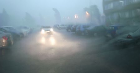 Pogoda. Ostrzeżenia przed silnym wiatrem. Może łamać drzewa i zrywać dachy