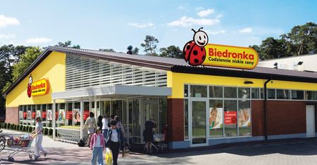 Biedronka przejmie sklepy innej sieci. Jest zgoda