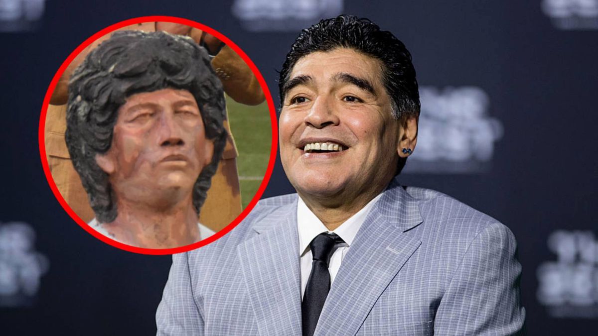Diego Maradona, w kółku jego rzeźba