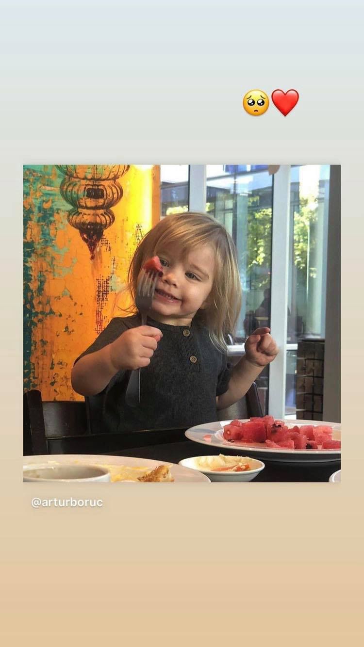 Sara Boruc i Artur Boruc z Noah i córkami na wakacjach w Dubaju