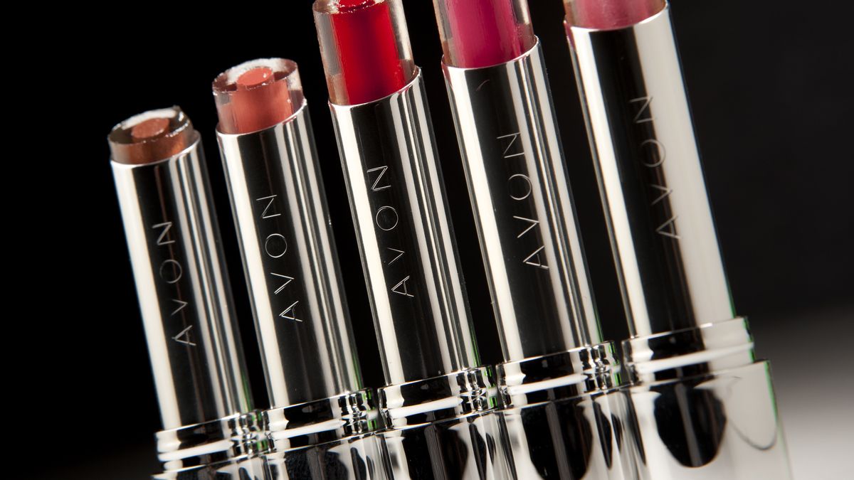 Kosmetyczny gigant Avon ma problem