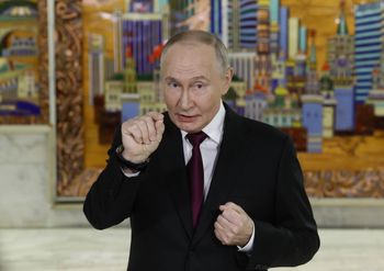 Putin: Europa dąży do zablokowania procesu pokojowego