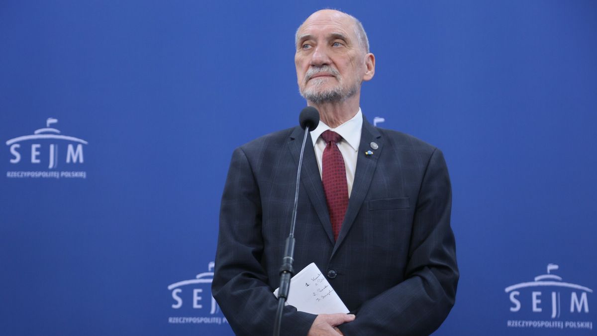 39. posiedzenie Sejmu X kadencji
Fot. Wojciech Olkusnik/East News, Warszawa, 05.08.2025.  Ciag dalszy rozpoczetego w lipcu 39. posiedzenie Sejmu X kadencji.
N/z: Antoni Macierewicz
Wojciech Olkusnik