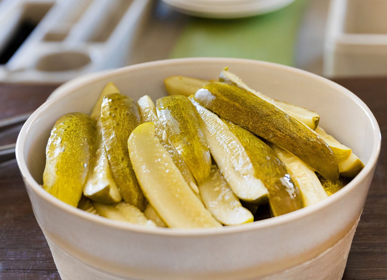 Krokodylki, czyli lekko pikantne ogórki w zalewie z chili