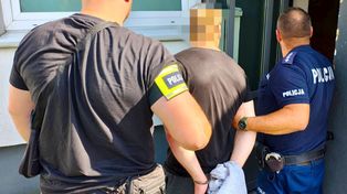 Narkotyki w rękach policjantów z Radomska. Zatrzymano trzy osoby