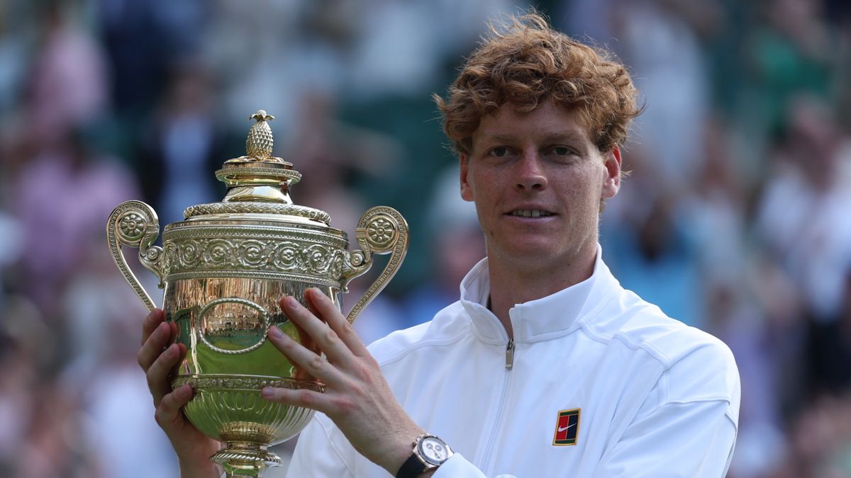 PAP/EPA / Neil Hall / Na zdjęciu: Jannik Sinner, mistrz Wimbledonu 2025