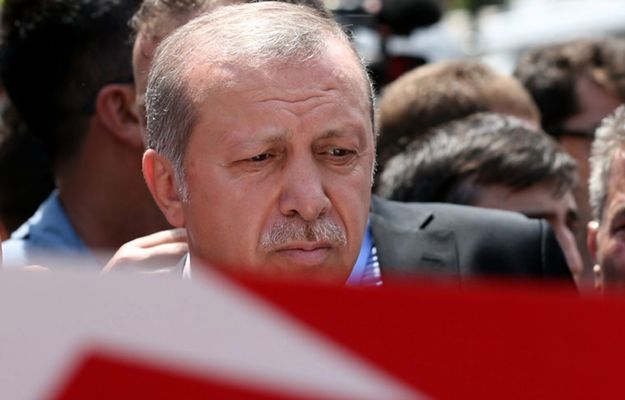 Recep Tayyip Erdogan, prezydent Turcji, zapowiada czystki w instytucjach państwowych