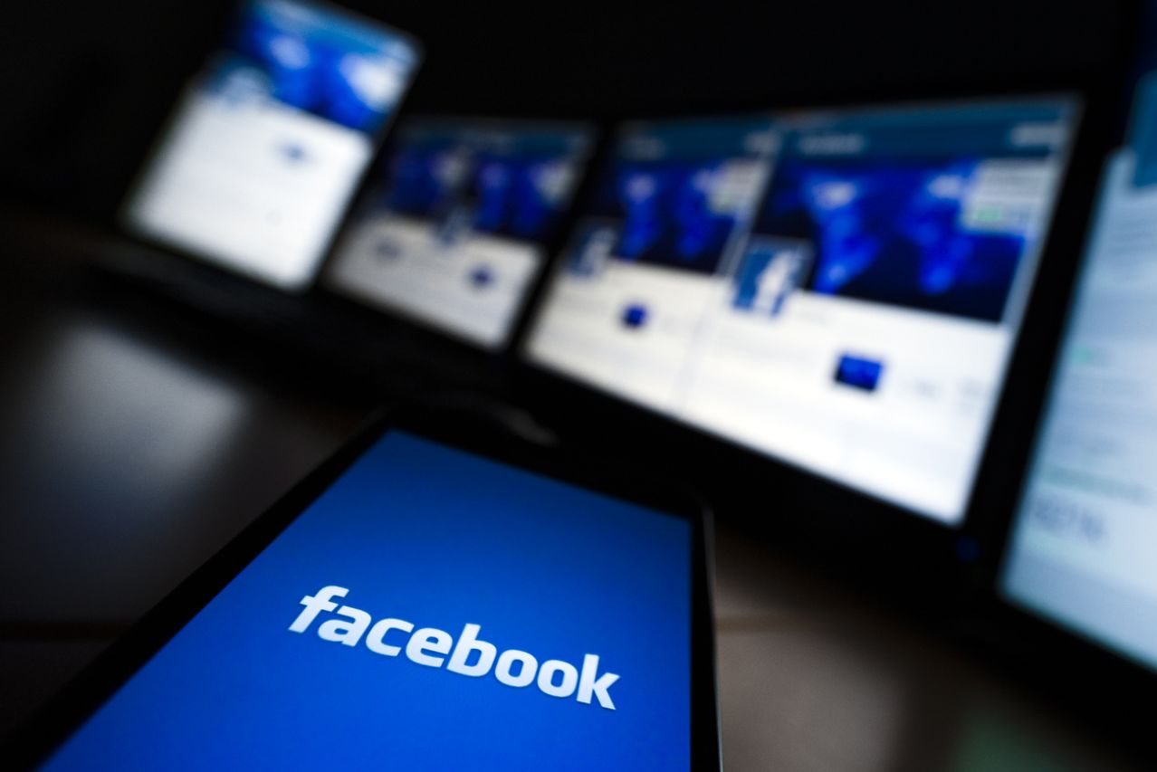 Masa bywa groźna. Facebook wychodzi naprzeciw Koalicji Bezimiennych