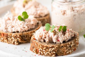 Pastę do chleba robię z tej ryby. Prawie nie ma ości i jest zdrowsza od łososia