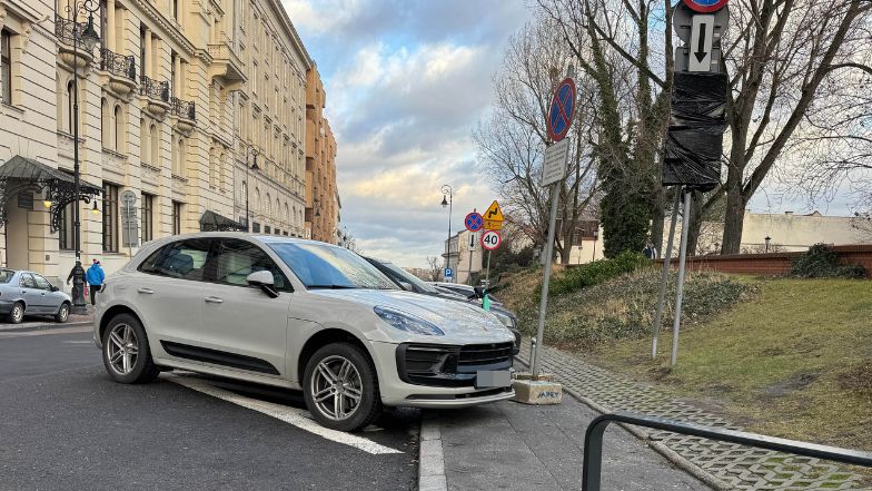 Anna Wendzikowska łamie kilka przepisów ruchu drogowego