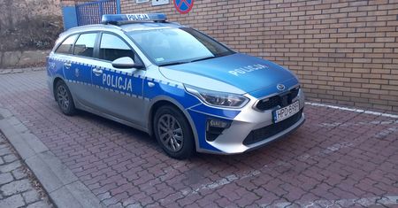 Bezkarność policji czy samowolka banku? Problem ze znakami drogowymi na terenach prywatnych