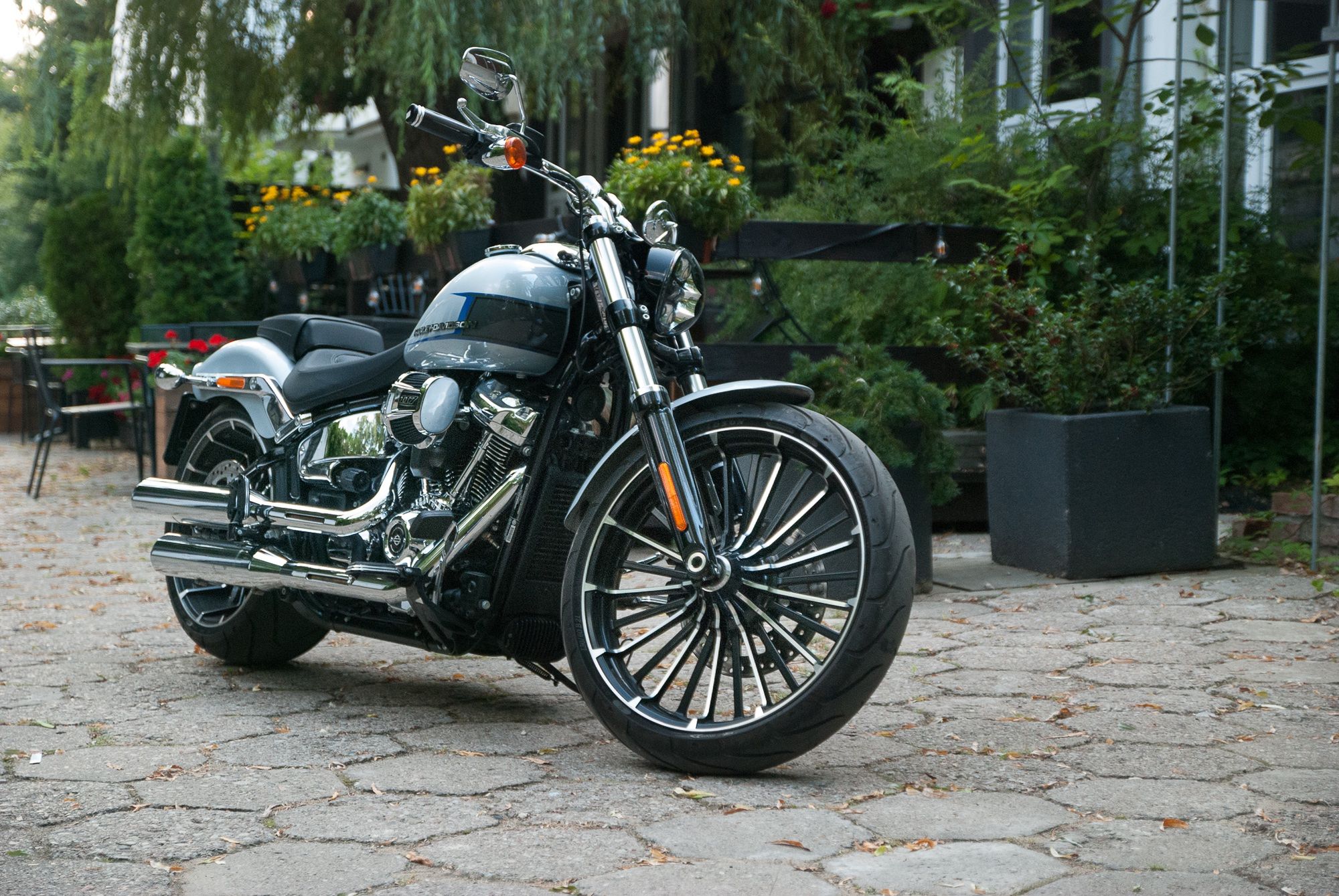 Harley-Davidson Breakout