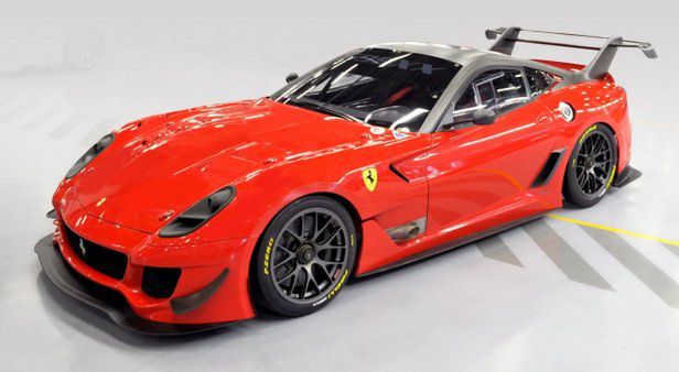 Charytatywna "wyprzedaż" u Ferrari - 599XX Evo na aukcji