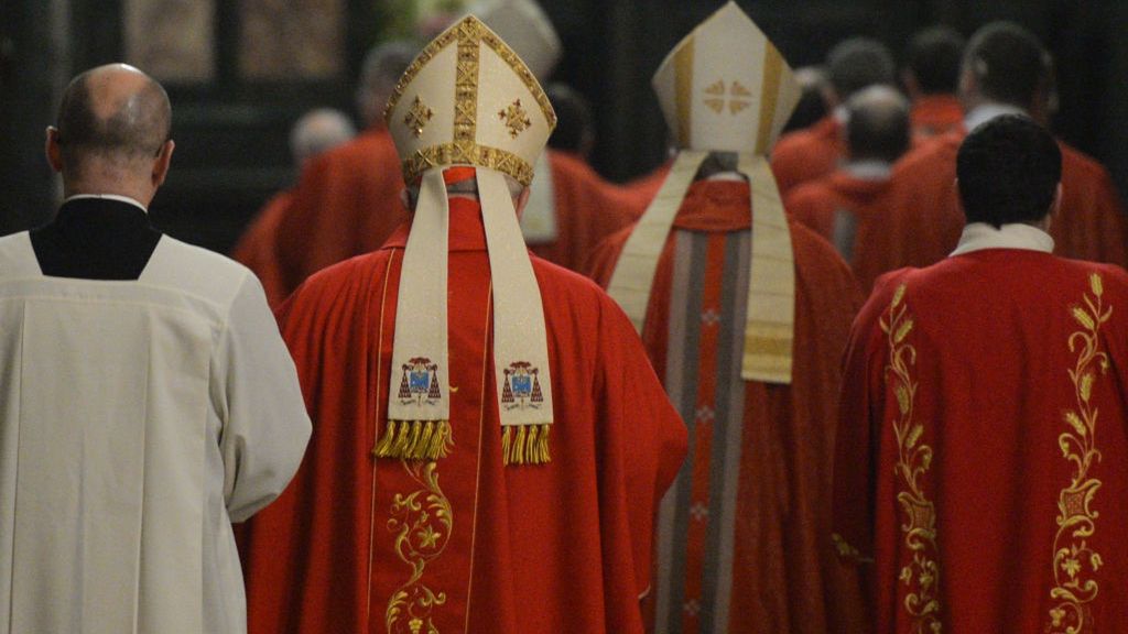 Od tej niedzieli w kościołach będzie mogło przebywać więcej osób