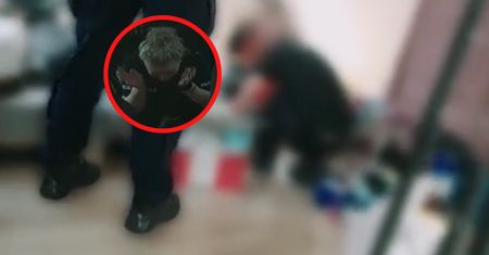 Młoda dziewczyna już nie żyła. Policjantka nie wytrzymała