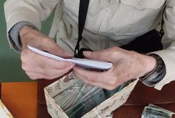 Przyniósł dorobek życia na komisariat. Poprosił policję o pomoc