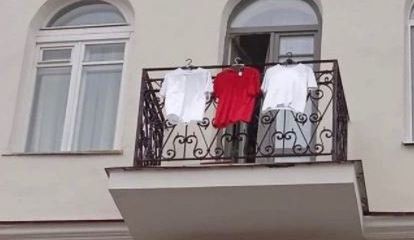 lukaszenka flaga bialorus protesty