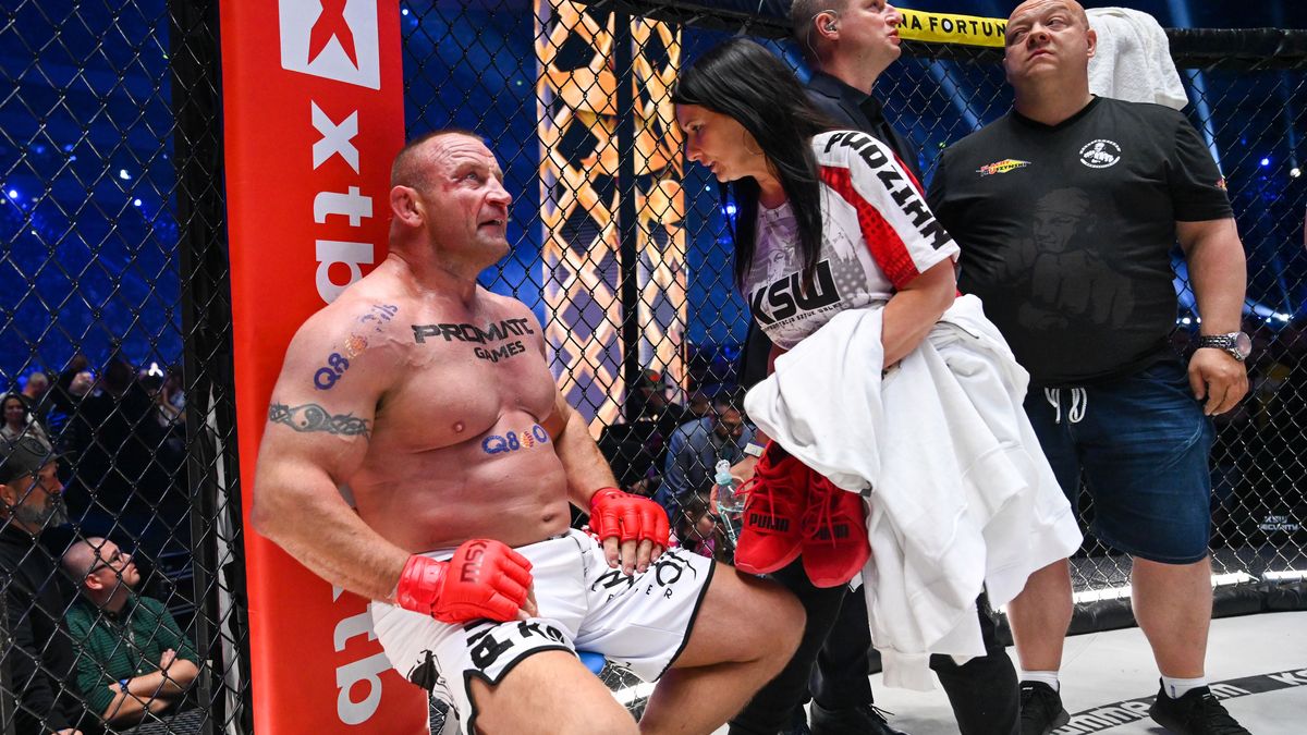 Materiały prasowe / KSWMMA.COM / Na zdjęciu Mariusz Pudzianowski i jego menadżerka Barbara Demczuk