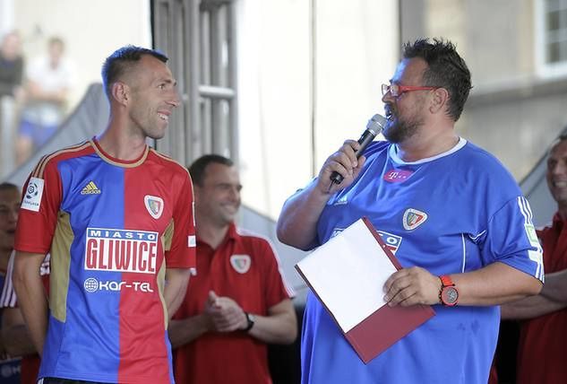 Andrzej Sługocki (z prawej) podczas prezentacji Piasta Gliwice. Fot. Irek Dorożański/Newspix.pl