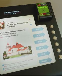 Ofiaromat na Podlasiu. Wierni podzieleni. "Za dużo cyfryzacji"