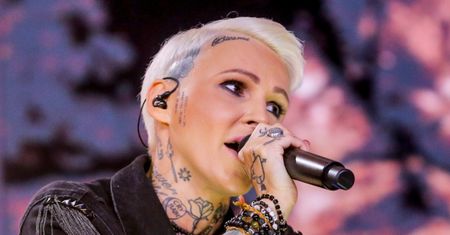 Agnieszka Chylińska przed laty wyszła za niego, potem wspominała ich małżeństwo jako TOKSYCZNE. Kim był jej PIERWSZY MĄŻ?