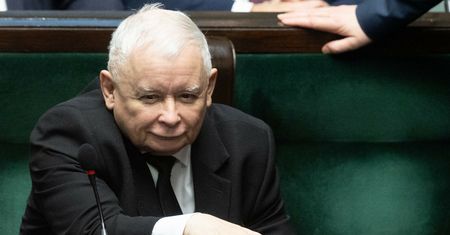 Kolejny spadek PiS. Ugrupowanie Kaczyńskiego wyraźnie za KO