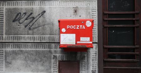 3,75 zł za e-doręczenie, czyli najdroższy mail świata. Prywatne firmy biorą za taką usługę 1 zł