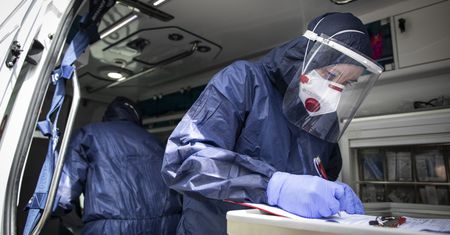 Najnowszy raport o koronawirusie. Ponad 500 przypadków. Nie żyje 38-latka