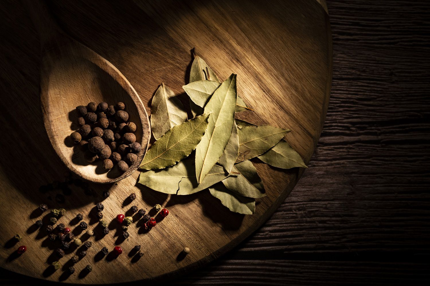 Nalewka z pieprzu i ziela angielskiego łagodzi problemy trawienne