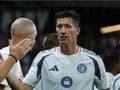 Jego mina mówi wszystko. Tak wyglądał Lewandowski, gdy opuszczał boisko