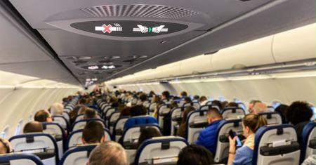 Czy linie lotnicze zwrócą pasażerom za bilety? Przez spór w PAŻP grożą nam masowo odwoływane loty