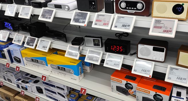 BBC planuje nowe stacje radia cyfrowego. A w Szwajcarii są obawy