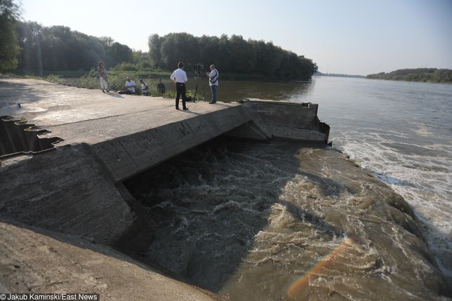 Warszawa. Henryk Kowalczyk uważa, że awaria oczyszczalni ścieków Czajka i wyciek nieczystości do Wisły jest katastrofą ekologiczną