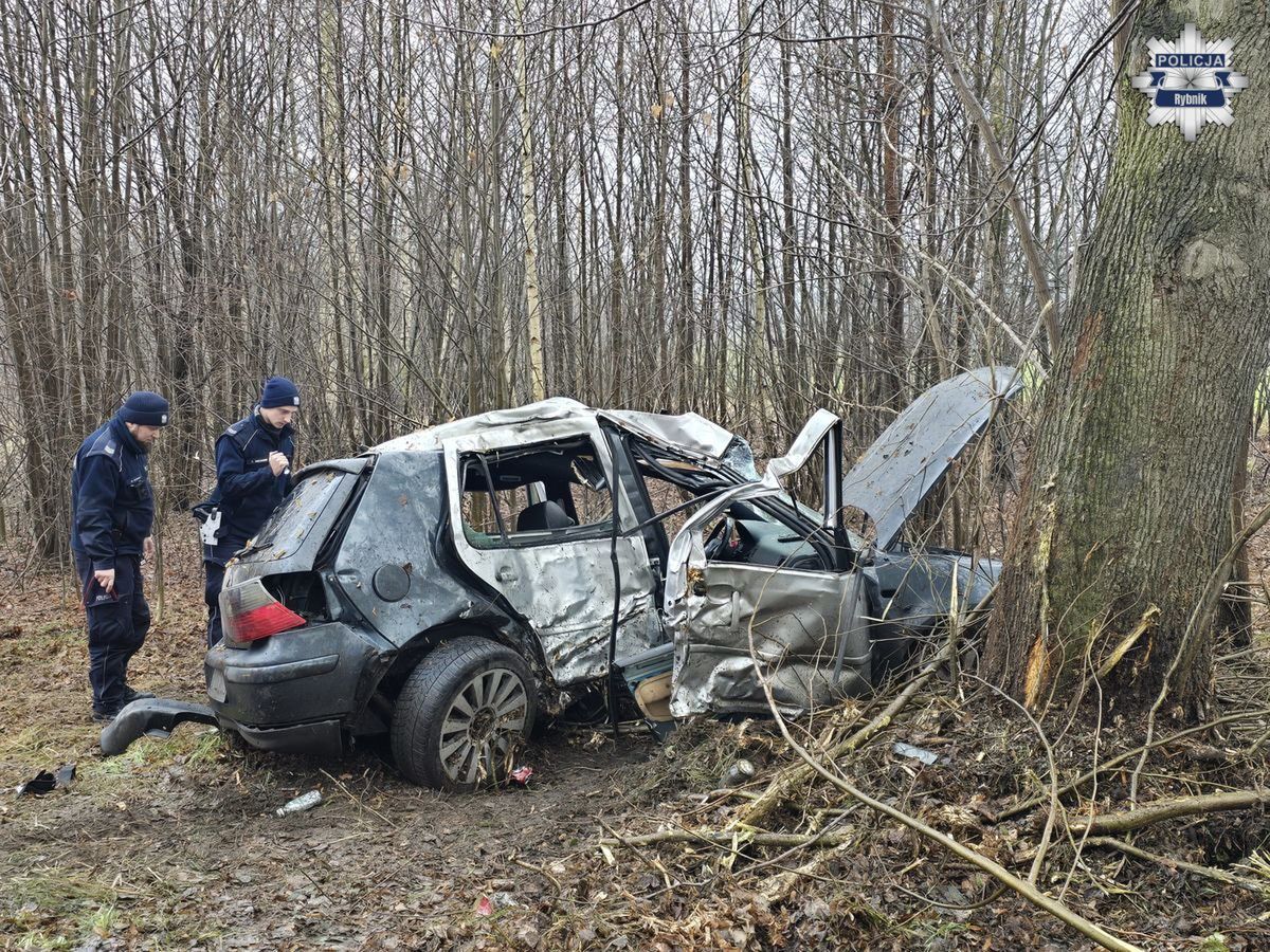 Rybnik: Tragiczny wypadek. Nie żyje dwóch młodych mężczyzn