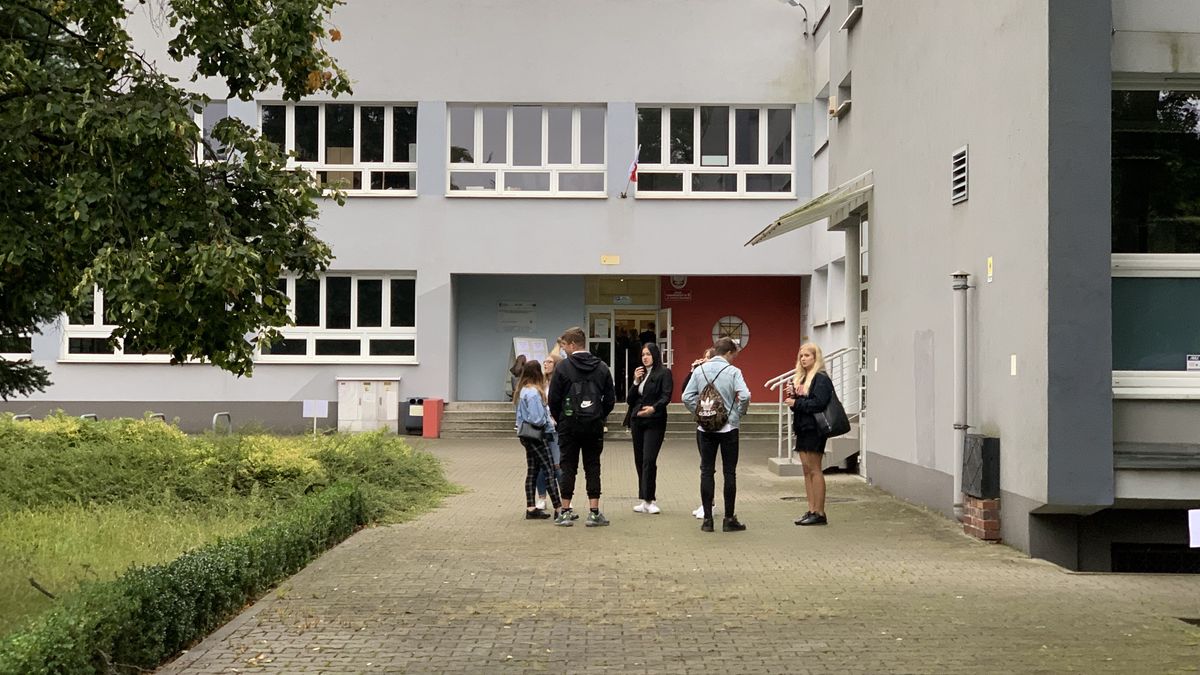 szkoła liceum XI LO we Wrocławiu