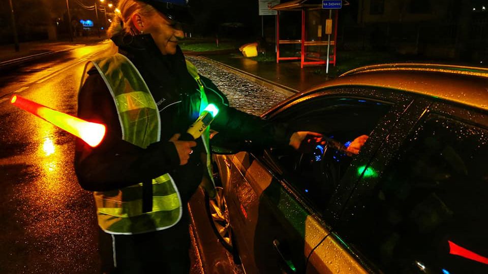 Kwoty mandatów robią wrażenie, nie mniejsze niż wyczyny pierwszych złapanych kierowców