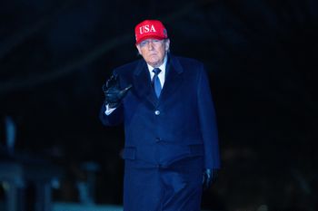 "Kolejny lekkomyślny atak Trumpa". Hiszpańska prasa o ataku na Iran