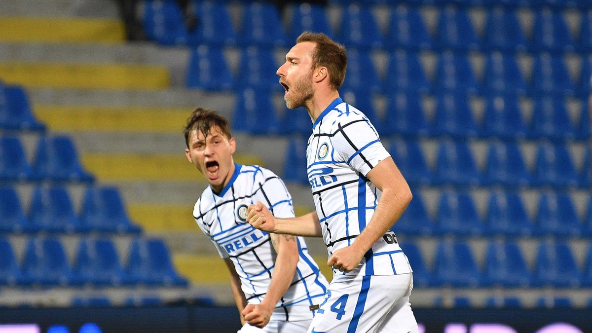 PAP/EPA / CARMELO IMBESI  / Na zdjęciu: Christian Eriksen cieszy się z gola