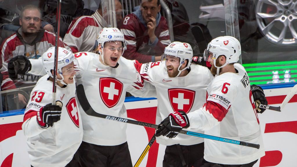 Zdjęcie okładkowe artykułu: Getty Images / RvS.Media/Robert Hradil / Na zdjęciu: Szwajcarzy cieszą się z bramki