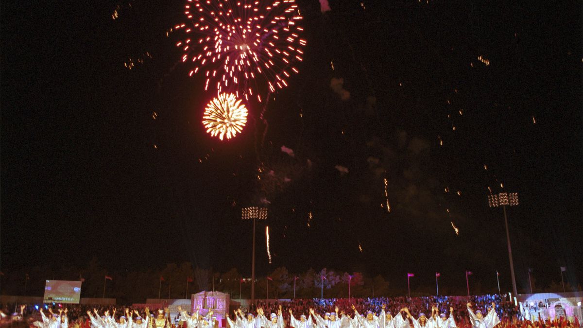 Zdjęcie okładkowe artykułu: Getty Images / Maher Attar/Sygma / Na zdjęciu: ceremonia otwarcia igrzysk panarabskich 1999